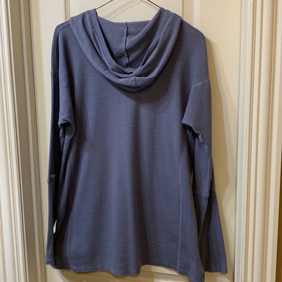 Women’s Columbia Long Sleeve Hi-Low Hooded Knit Pullover Tunic in Dusty Blue - Picture 5 of 6